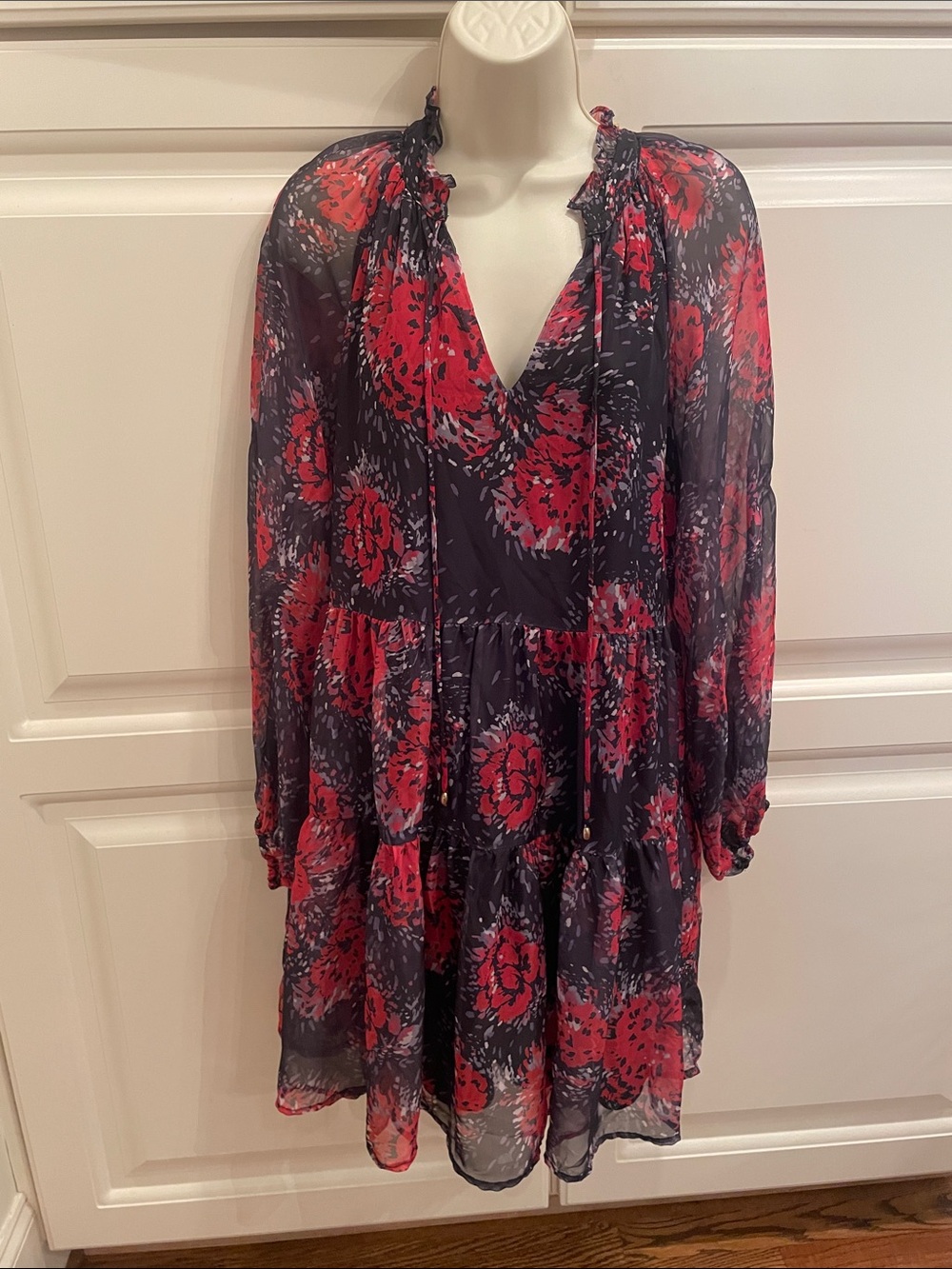 Entro tiered mini dress sz M